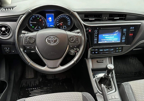Toyota Auris cena 45900 przebieg: 142000, rok produkcji 2016 z Pszczyna małe 154